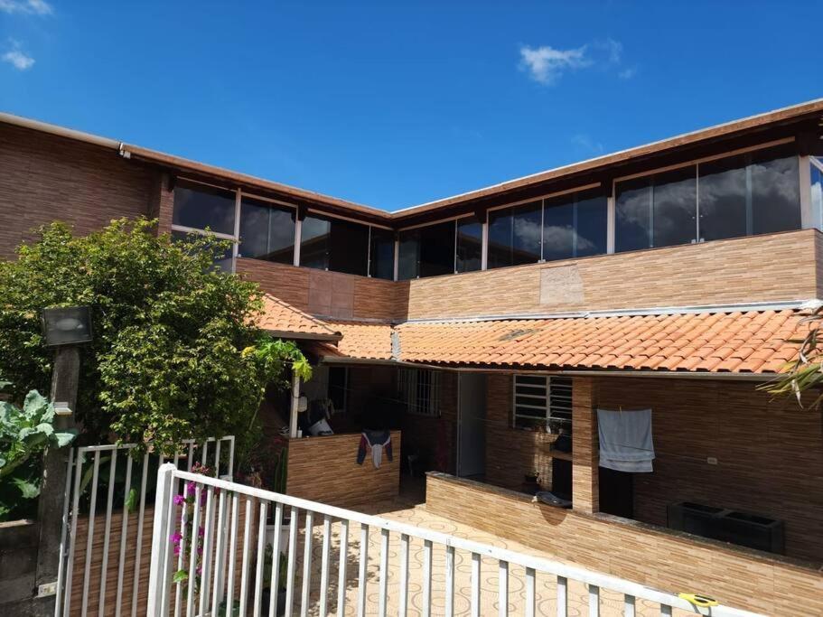 Rancho Da Diversao Com 4 Quartos Casa de férias São Paulo